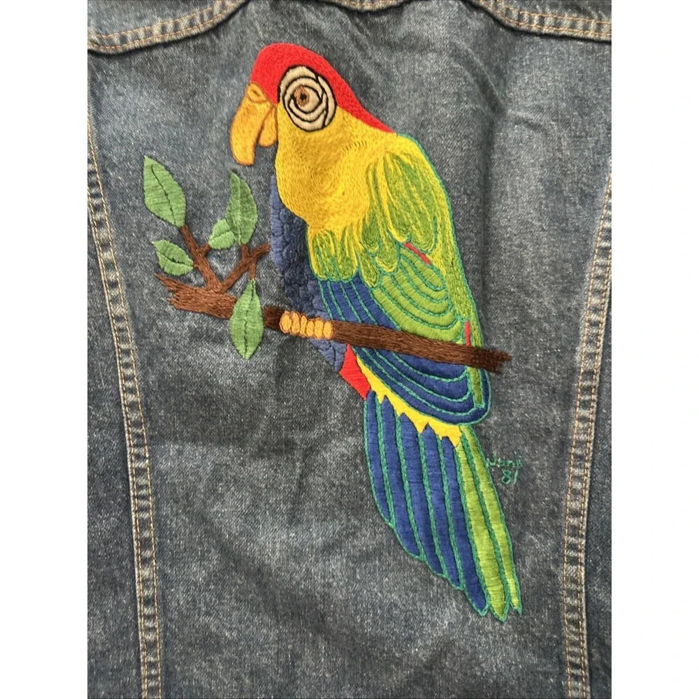 Vintage 1970s Levi's 70505 Trucker Jacket Hand Embroidered Parrot Size 44 Rare